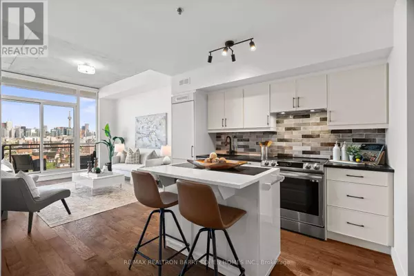 Toronto (little Portugal), ON M6J0E5,20 Minowan Miikan LN #1101