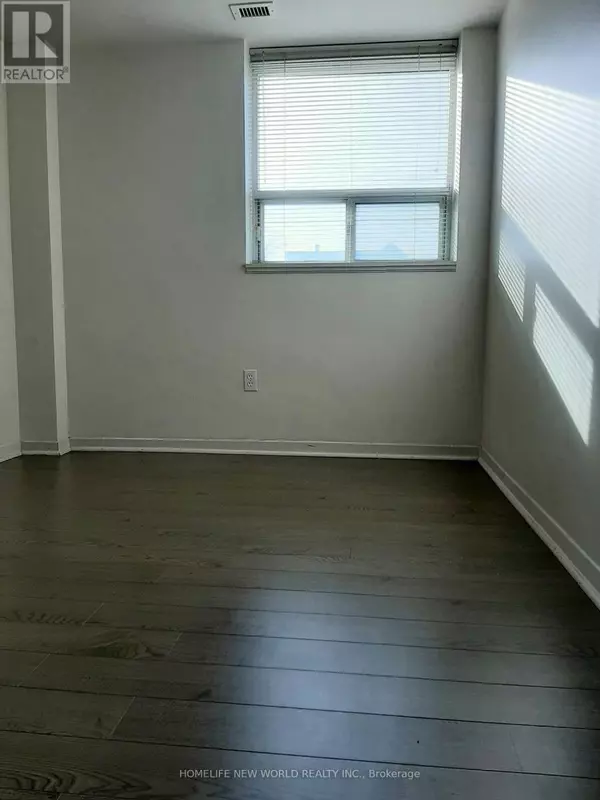 Toronto (kensington-chinatown), ON M5T1N9,8 Oxford ST #201