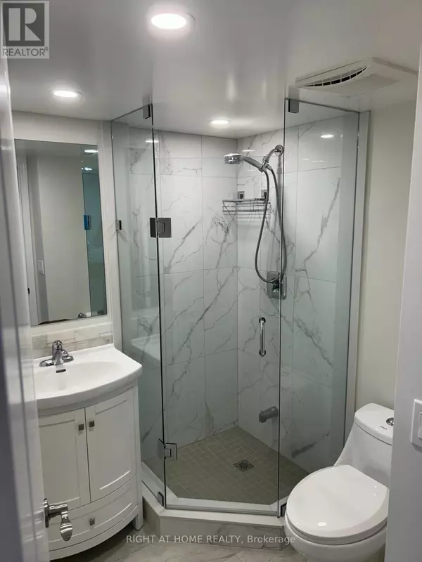 Toronto (clanton Park), ON M3H2T7,935 Sheppard AVE West #310