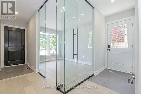 Toronto (newtonbrook West), ON M2M1P7,92 TANJOE CRESCENT