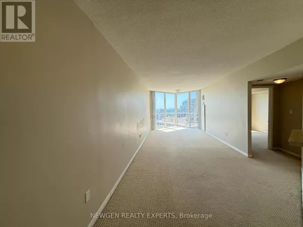 Toronto (banbury-don Mills), ON M3C3M8,5 Concorde PL #2903