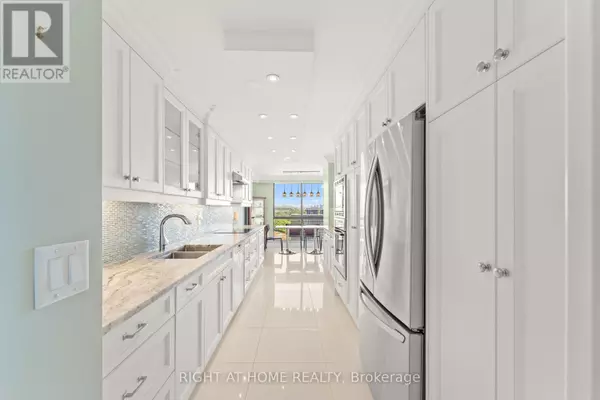 Toronto (banbury-don Mills), ON M3C3K7,3 Concorde PL #1503