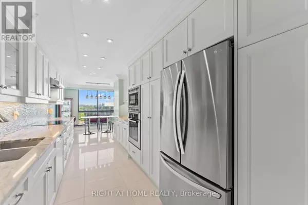 Toronto (banbury-don Mills), ON M3C3K7,3 Concorde PL #1503