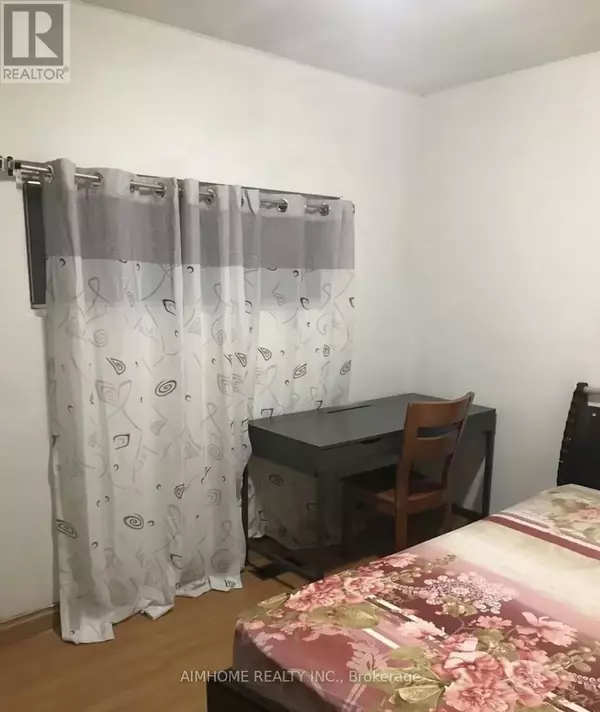 Toronto (trinity-bellwoods), ON M6J2G4,2ND FL ONE BEDROOM - 137A MARKHAM STREET