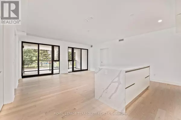 Toronto (mount Pleasant East), ON M4P1Z8,200 Keewatin AVE #207