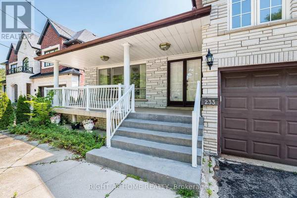 Toronto (clanton Park), ON M3H2Y3,233 FAYWOOD BOULEVARD