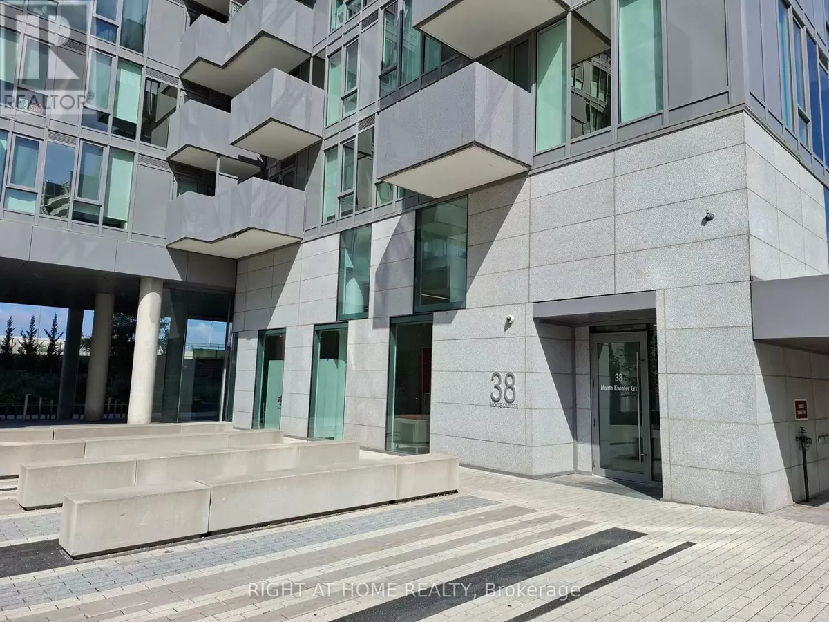 Toronto (clanton Park), ON M3H0E2,38 Monte Kwinter CT #425