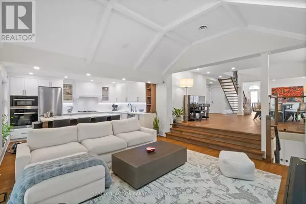 32 BEECHWOOD AVENUE, Toronto (bridle Path-sunnybrook-york Mills), ON M6N4T1