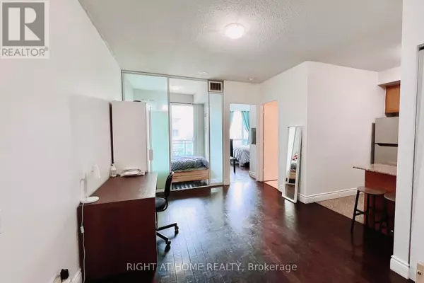 Toronto (willowdale East), ON M2N7K3,60 Byng AVE #1315