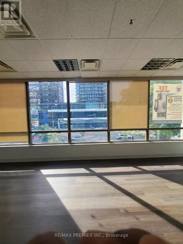 Toronto (willowdale East), ON M2N5P8,5231 Yonge ST #203B