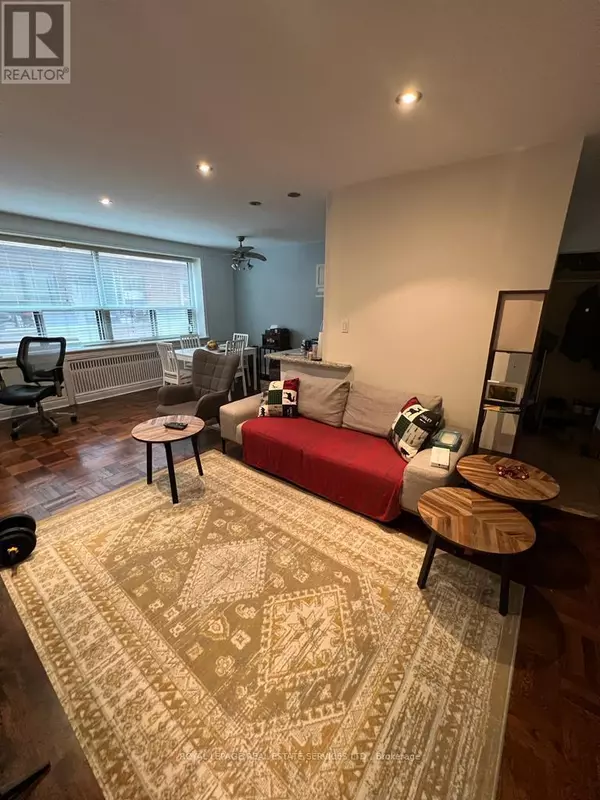 Toronto (forest Hill North), ON M6B1H4,2 Ridelle AVE #105