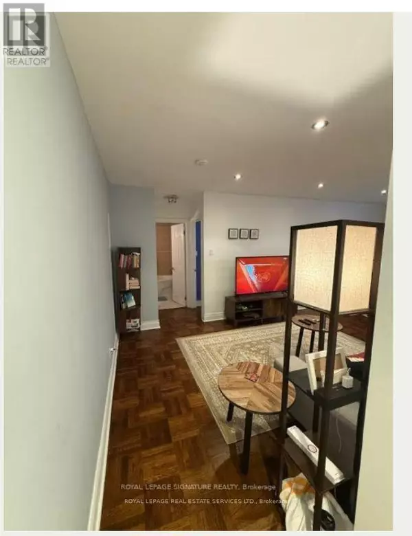 Toronto (forest Hill North), ON M6B1H4,2 Ridelle AVE #105