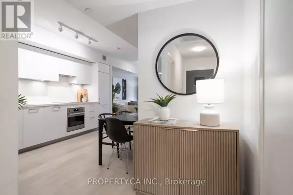 Toronto (leaside), ON M4G0C9,33 Frederick Todd WAY #303