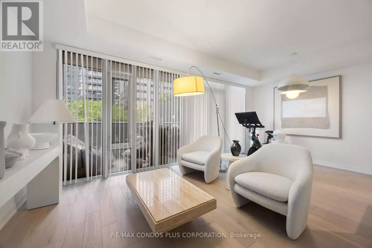 Toronto (waterfront Communities), ON M5V1X2,330 Richmond ST West #518