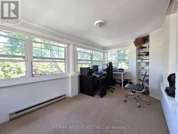 Toronto (yonge-st. Clair), ON M4V2B2,2 Bryce AVE #2