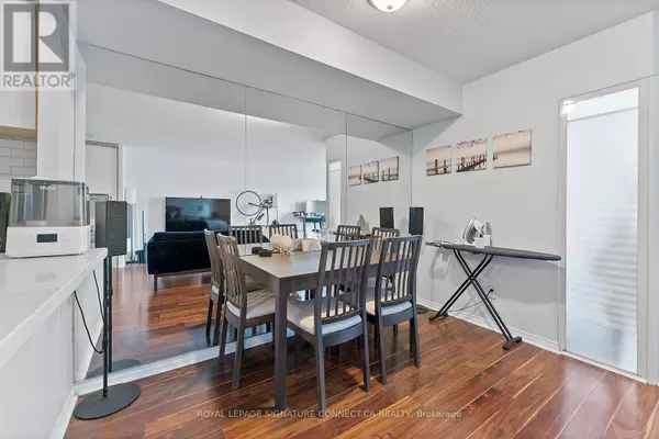 Toronto (waterfront Communities), ON M5E1W5,25 The Esplanade #1519