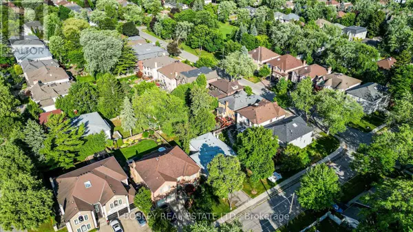Toronto (willowdale East), ON M2N5G5,127 HIGHGATE AVENUE