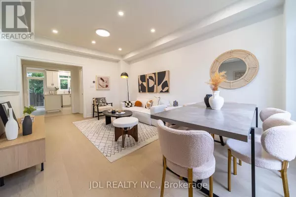 Toronto (newtonbrook West), ON M2N0A5,51 ROUTLIFFE LANE
