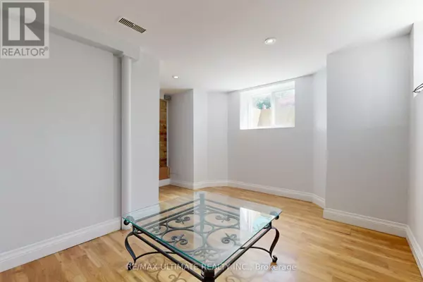 Toronto (yonge-eglinton), ON M5P2H8,470 Oriole Pkwy #Apt 5