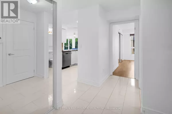 Toronto (bathurst Manor), ON M3H0B3,760 Sheppard AVE West #316