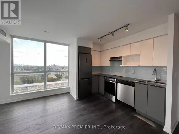 Toronto (englemount-lawrence), ON M6A0B3,120 Varna DR #1416