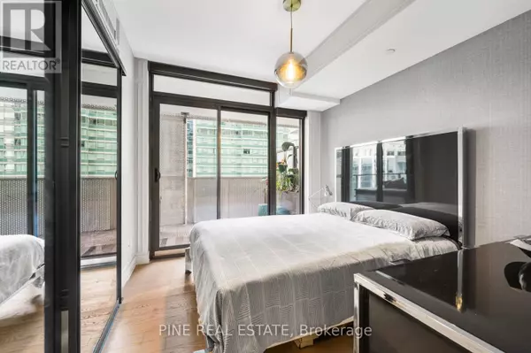 Toronto (church-yonge Corridor), ON M5C0A6,25 Richmond ST East #1305