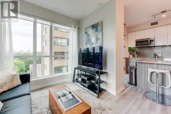 Toronto (casa Loma), ON M4V0A5,223 St. Clair AVE West #614