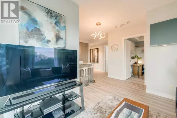 Toronto (casa Loma), ON M4V0A5,223 St. Clair AVE West #614