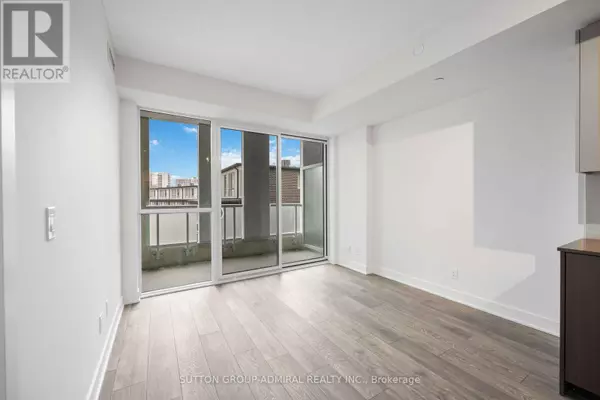Toronto (don Valley Village), ON M2J0H7,188 Fairview Mall DR #208