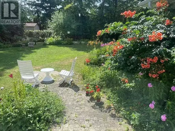 Toronto (newtonbrook East), ON M2N5K1,26 MANORCREST DRIVE W