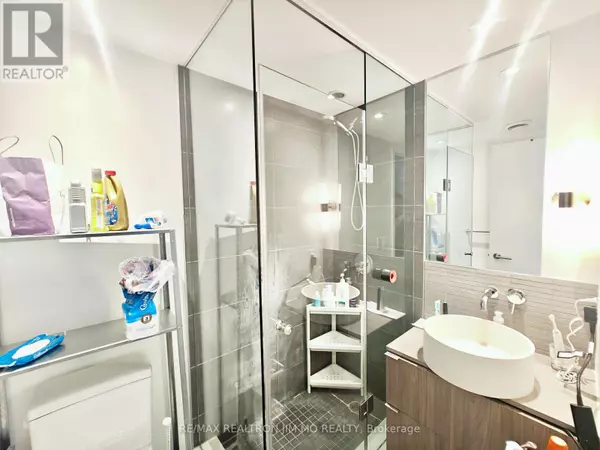 Toronto (mount Pleasant West), ON M4P0C8,161 Roehampton AVE #3703