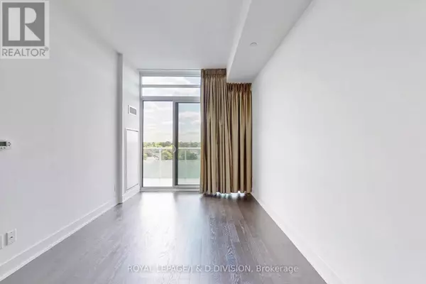 Toronto (lawrence Park South), ON M4N0A5,3018 Yonge ST #1017