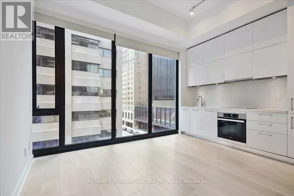 Toronto (annex), ON M5R0B6,188 Cumberland ST #409