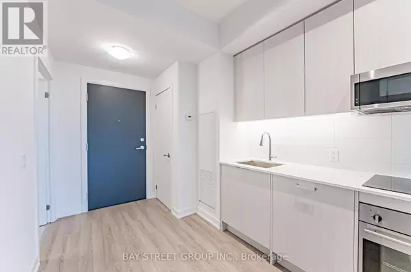 Toronto (lawrence Park North), ON M5M1B2,250 Lawrence AVE West #526