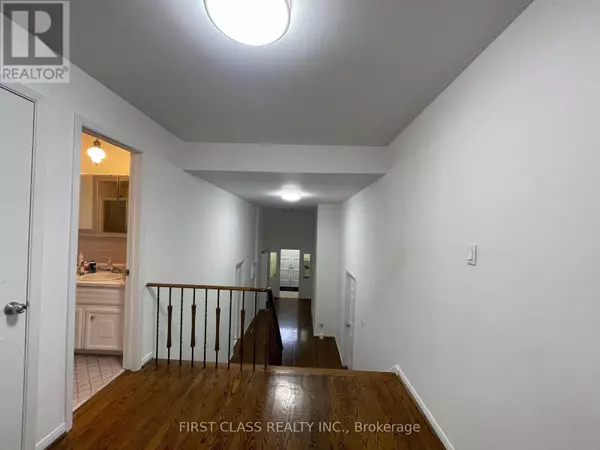 Toronto (newtonbrook West), ON M2R2V4,93 Peckham AVE #N3