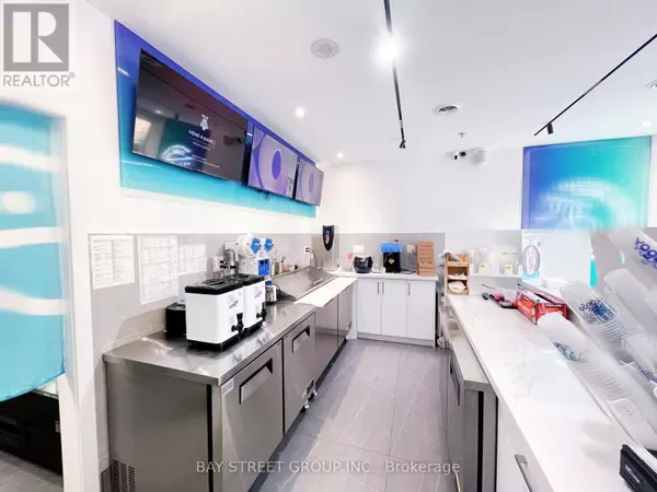 Toronto (willowdale East), ON M2N7A2,15 Northtown WAY #22