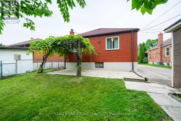 Toronto (clanton Park), ON M3H1S4,63 CADILLAC AVENUE