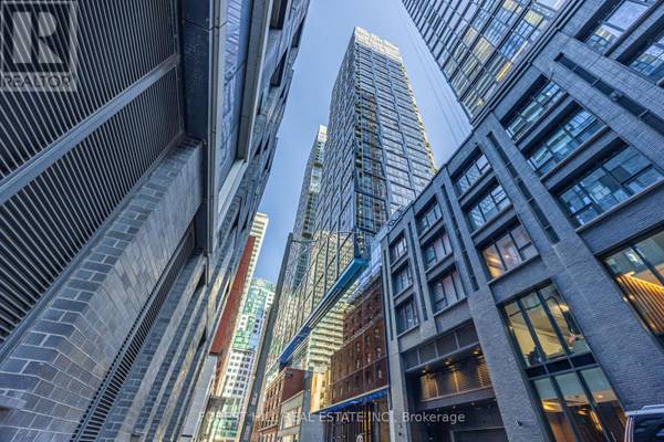 15 Mercer ST #807, Toronto (waterfront Communities), ON M5V0T8