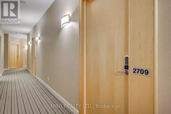 Toronto (waterfront Communities), ON L5J0A6,55 Bremner BLVD #2709
