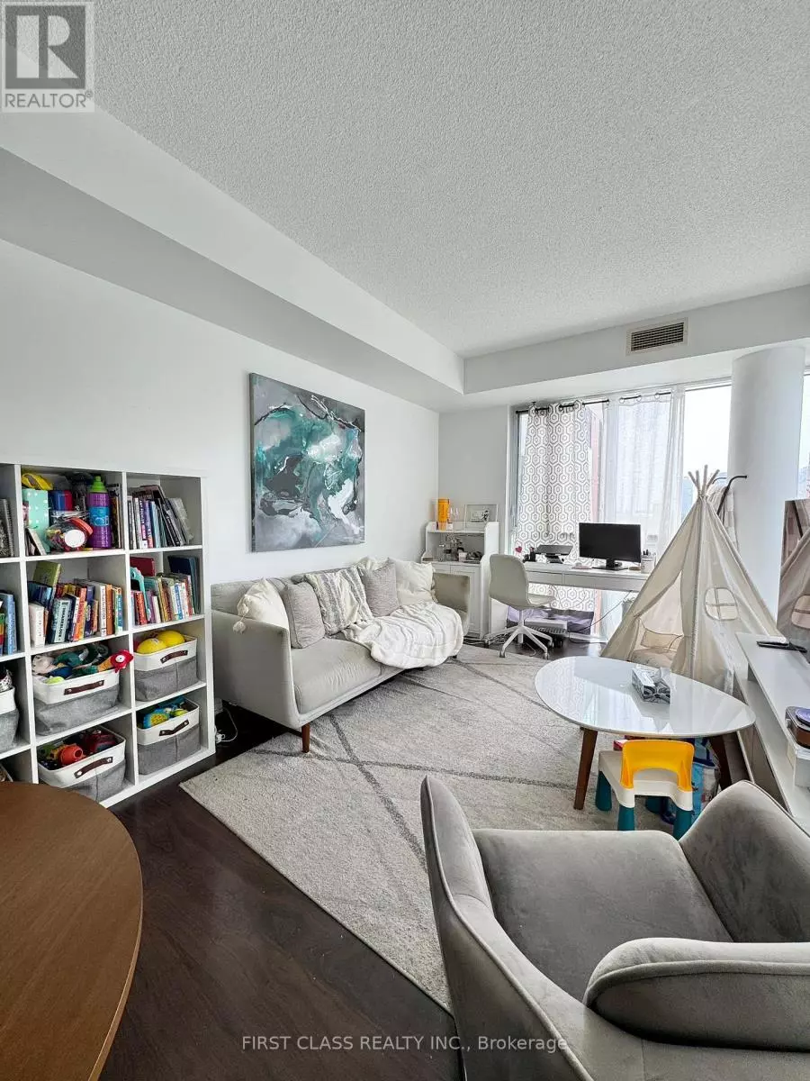 Toronto (regent Park), ON M5A4M3,25 Cole ST #627