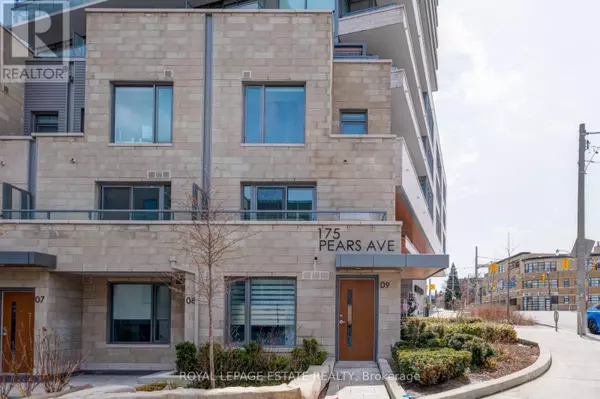 175 Pears AVE #Th9, Toronto (annex), ON M5R0C1
