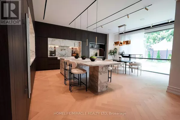 Toronto (lansing-westgate), ON M2N1J6,184 POYNTZ AVENUE