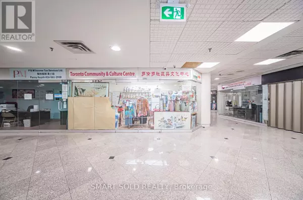 Toronto (kensington-chinatown), ON M5T3B3,222 Spadina AVE #217