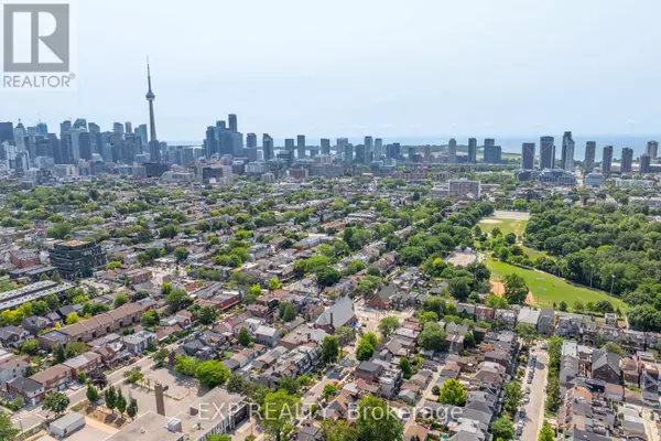 Toronto (trinity-bellwoods), ON M6J2S4,29 GRACE STREET