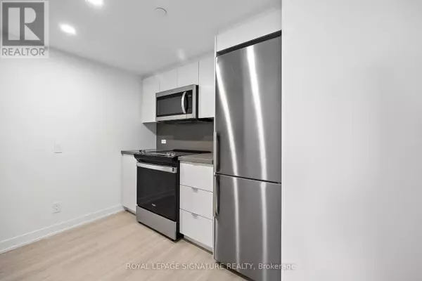 Toronto (clanton Park), ON M3H0E3,30 Tretti WAY #824