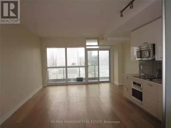 Toronto (kensington-chinatown), ON M5T1T4,210 Simcoe ST #1511