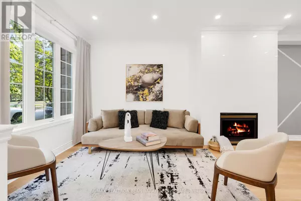 Toronto (willowdale West), ON M2N1X8,94B Ellerslie AVE #38