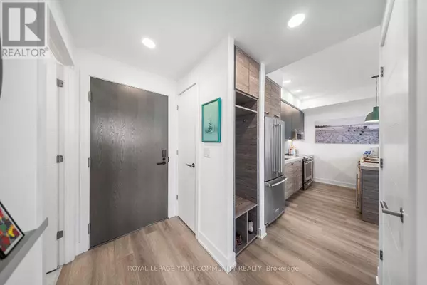 Toronto (university), ON M5S0E4,484 Spadina AVE #508