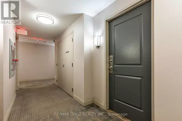 Toronto (niagara), ON M6K3R2,65 East Liberty ST #606