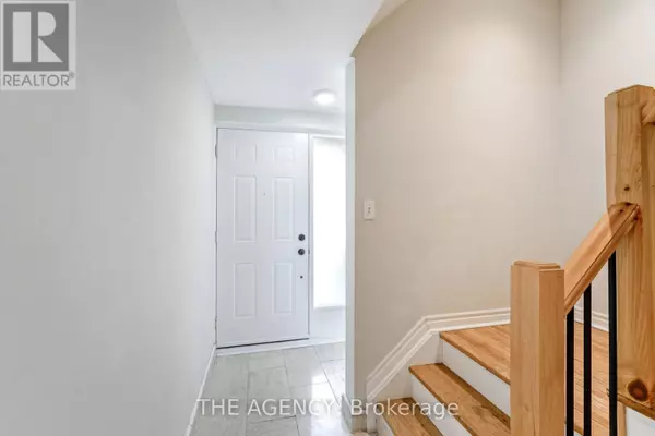 Toronto (bayview Woods-steeles), ON M2H1W8,90 Castlebury CRES #21